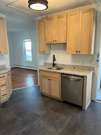 9 Summer St Unit 1R, Northampton, MA 01060