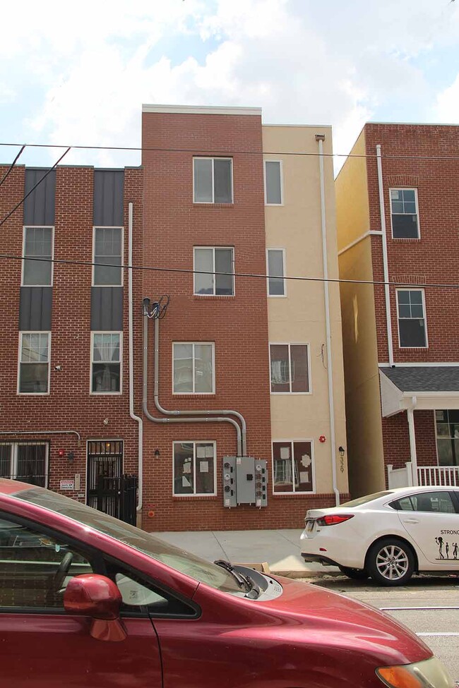 329 N 40th St Unit 6, Philadelphia, PA 19104