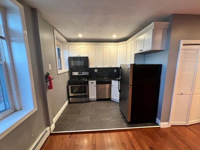 343 Sumner St, Boston, MA 02128 - photo 5