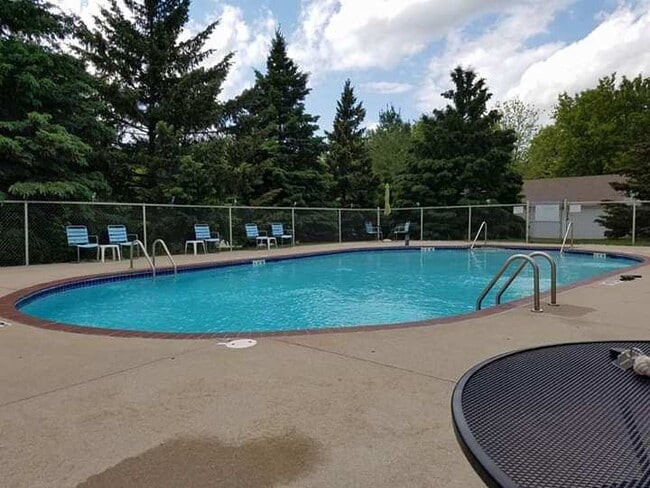 Morningside Orchard Apartments, Oconomowoc, WI 53066 - photo 7