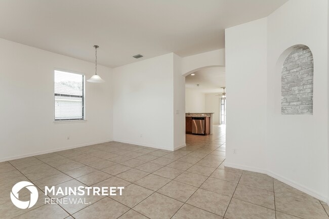 945 SW 6th Place, Cape Coral, FL 33991 - photo 4