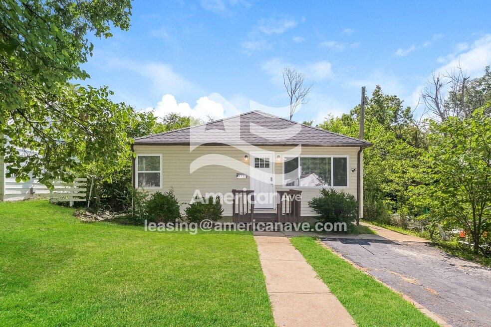 2220 Gaebler Ave, Saint Louis, MO 63114 - photo 1