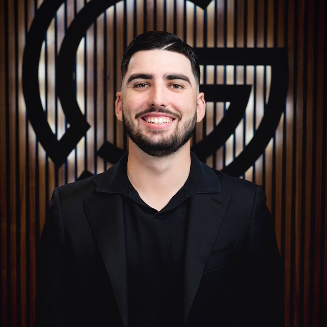 Agent Photo