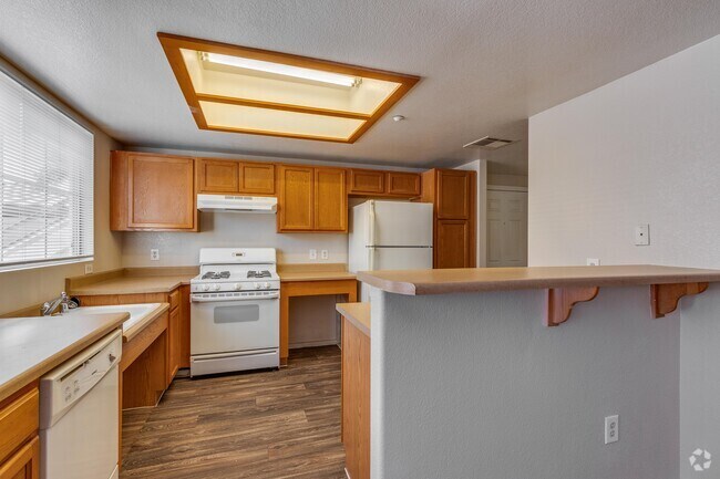 2 BR, 2 BA (Floor Plan B) - 1,249 SF