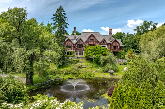 Glenville has some of the most exquisite homes in the greater Greenwich area.