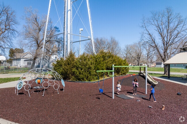 Manor Park sits in the community of Gardner-Edgerton, Kansas.