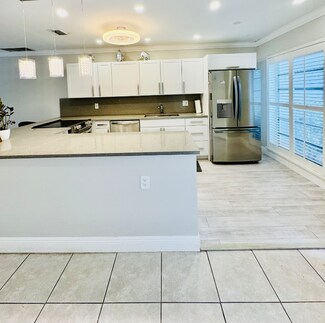 8757 Bella Vista Dr, Boca Raton, FL 33433