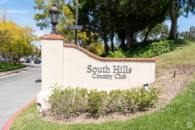 South Hills Country Club offers an 18-hole golf course and clubhouse.