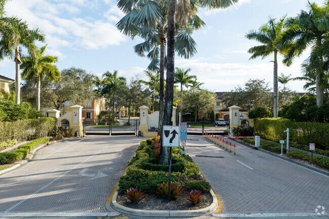 Lakeside South has plenty of safe gated communities