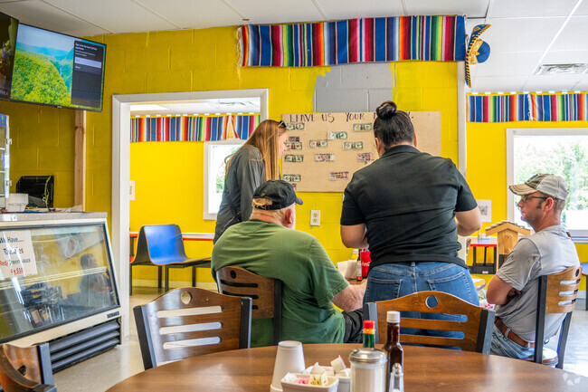 Restaurant Mexican el Paso is a staple to the Romney neighborhood.