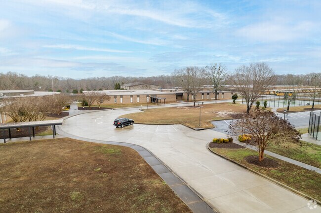 Woodruff Elementary School's loop makes drop-off and pick-up times convenient and easy.