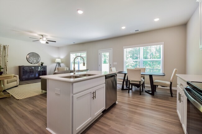 3337 Lilac Crk Trail, Gainesville, GA 30507 - photo 7