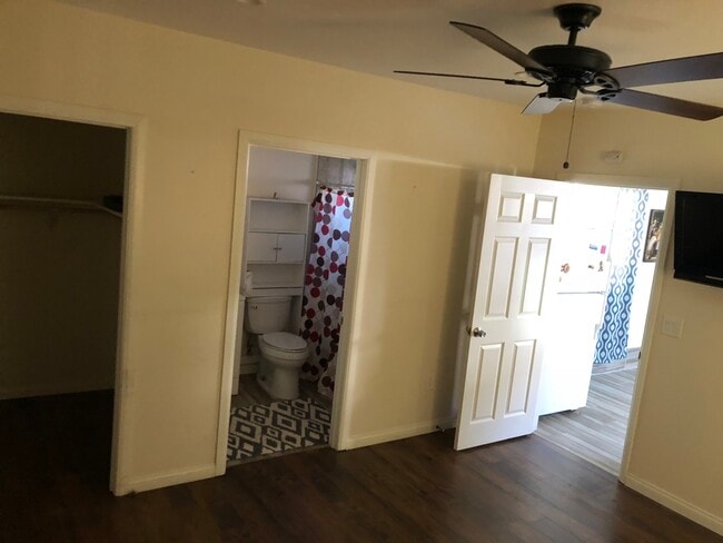 18334 Lorne St, Reseda, CA 91335 - photo 3