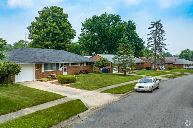 Reynoldsburg neighborhoods include ranch and split-level homes from the 1950s-70s.