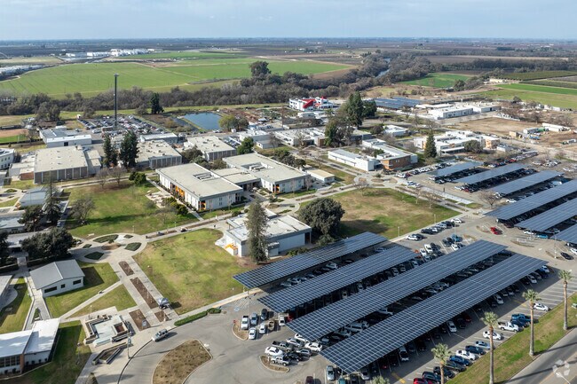 Reedley Middle College High School sits on the campus of Reedley College.