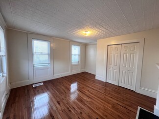 47 Holten St Unit 1, Peabody, MA 01960