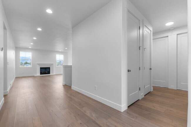 2355 S 1230 W, Syracuse, UT 84075 - photo 7