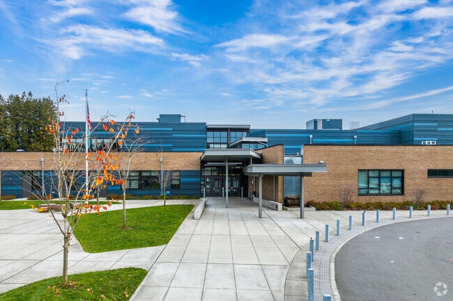 Park Place Middle School delivers top-notch education and after school activities.