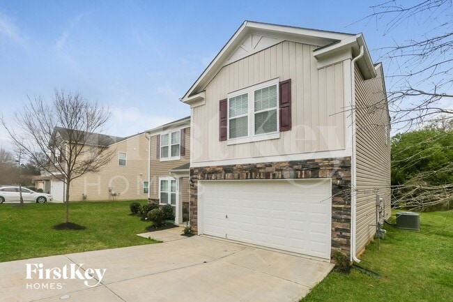 11016 Belmont Run Ln, Charlotte, NC 28213 - photo 2