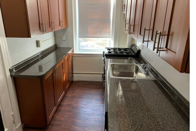 9 Egremont Rd unit 4, Brighton, MA 02135 - photo 2