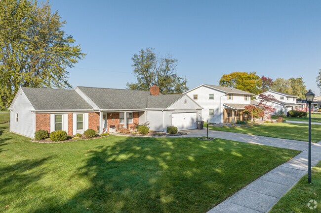 New Glenwood contains a variety of one and two-story houses.