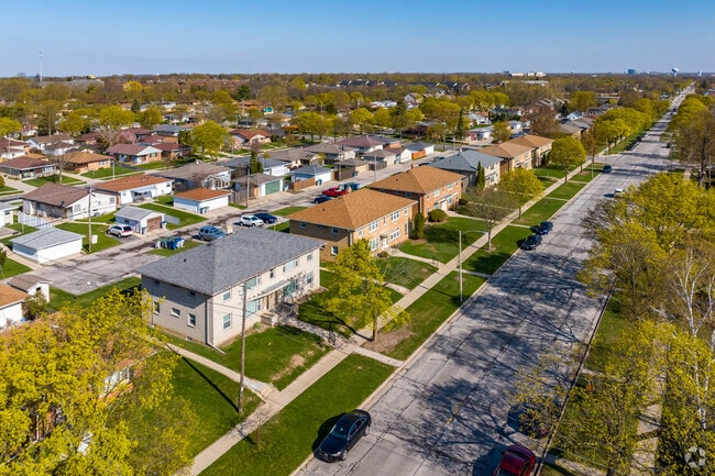 A view of duplex homes along 84th st in the Euclid Park neighborhood.