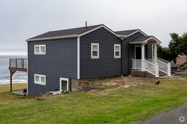 Many of the homes in the Agate Beach neighborhood enjoy stunning ocean views.