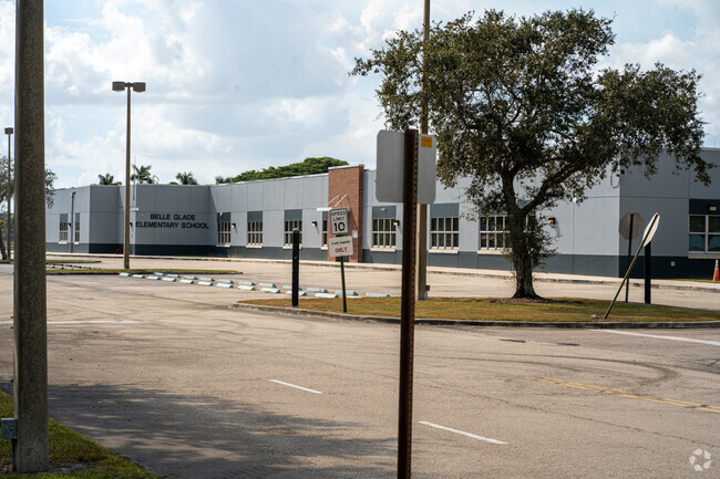 Belle Glade Elementary School provides education in the neighborhood of 
Belle Glade.