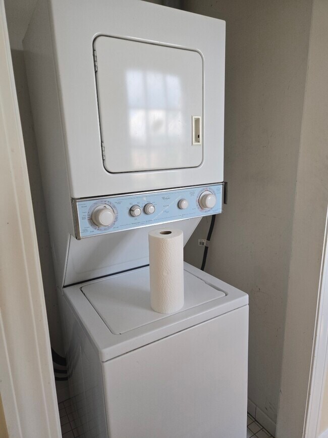 385 Palisade Ave unit 2, Yonkers, NY 10703 - photo 5