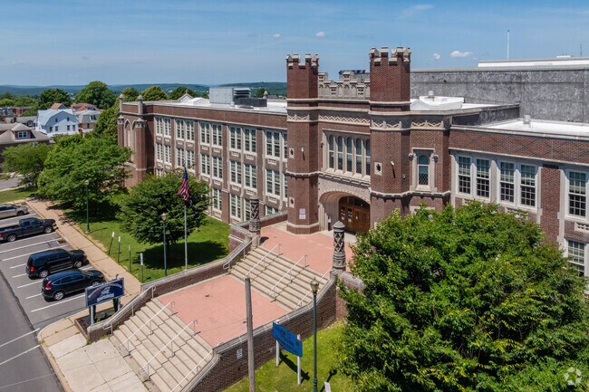 Hazleton Elementary/Middle School educates the students residing in the Hazleton area.