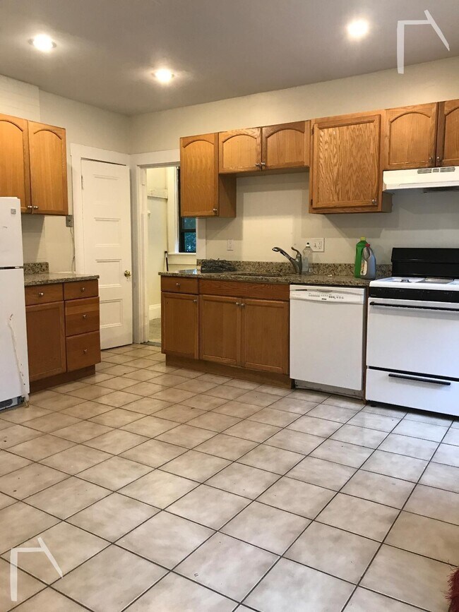 31 Quint Ave, Boston, MA 02134