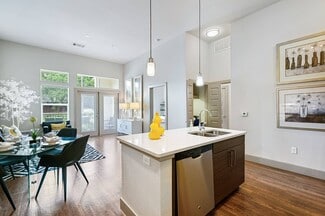 2411 Fondren Rd, Houston, TX 77063