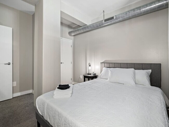 1211 W 9th St unit ID1061062P, Cleveland, OH 44113 - photo 2