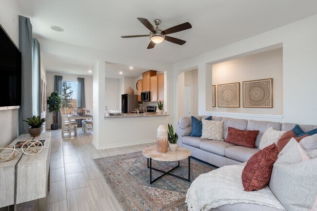 5135 Briscoe Bluff St unit 36514835, Converse, TX 78109 - photo 4