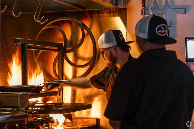 Stoney Hollow's flavor seekers flock to Lockhart Smokehouse's doorstep.