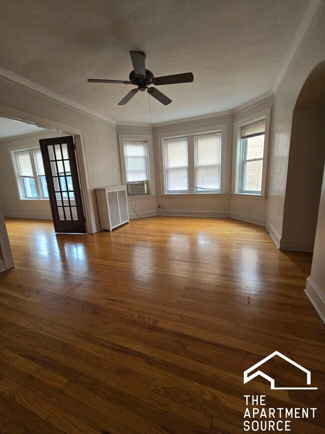 1936 W Estes Ave Unit 2S, Chicago, IL 60626