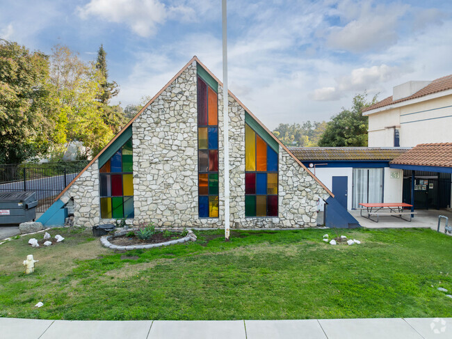 Suzanna Int'L School of Art and Design is a private Christian school.