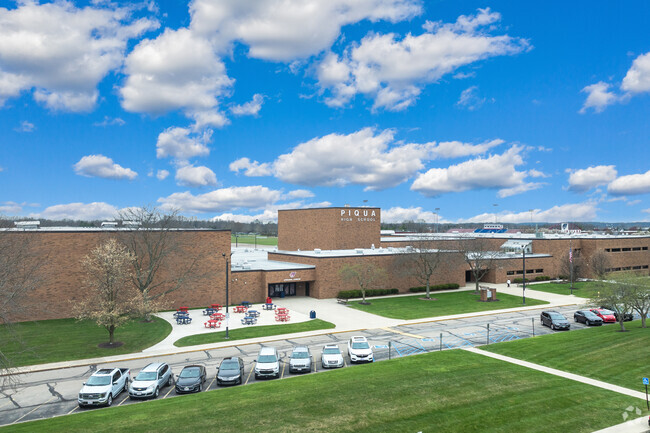 Piqua High School offers many clubs and activities for all students.