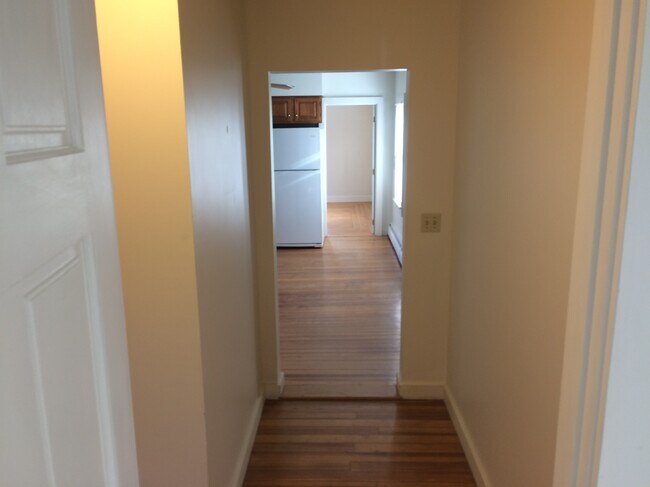 97 Mawney St unit 2, East Greenwich, RI 02818 - photo 6