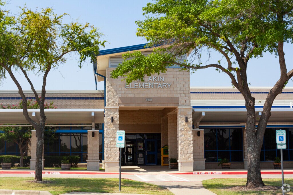 P M Akin Elementary School, Rankings & Reviews