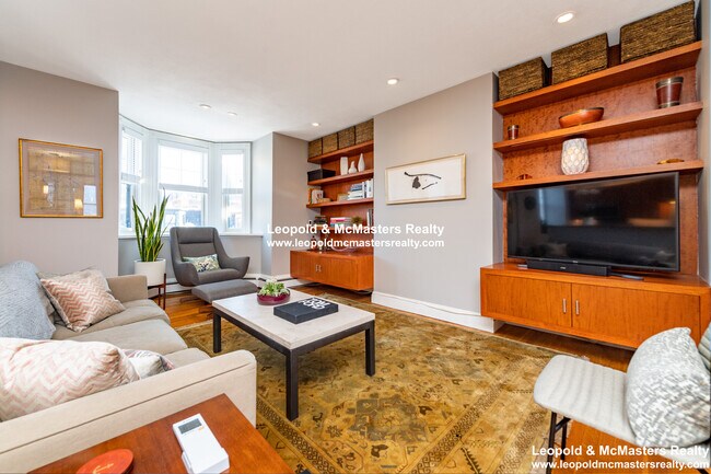 86 E Brookline St unit 3, Boston, MA 02118 - photo 3