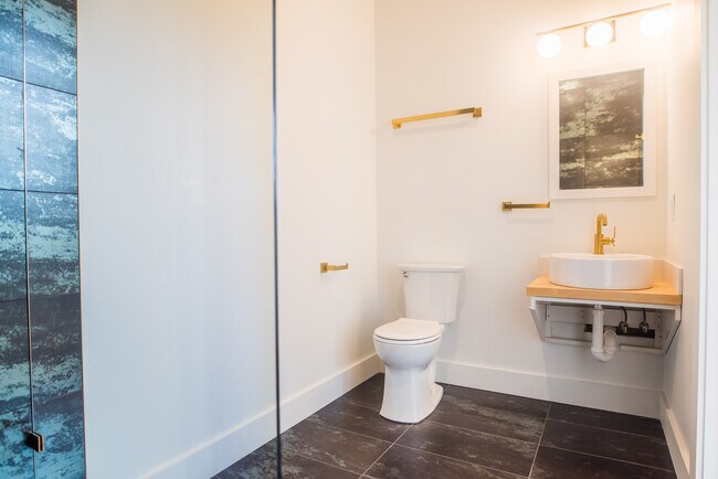 35 Laurel Ave, Auburn, ME 04210 - photo 6