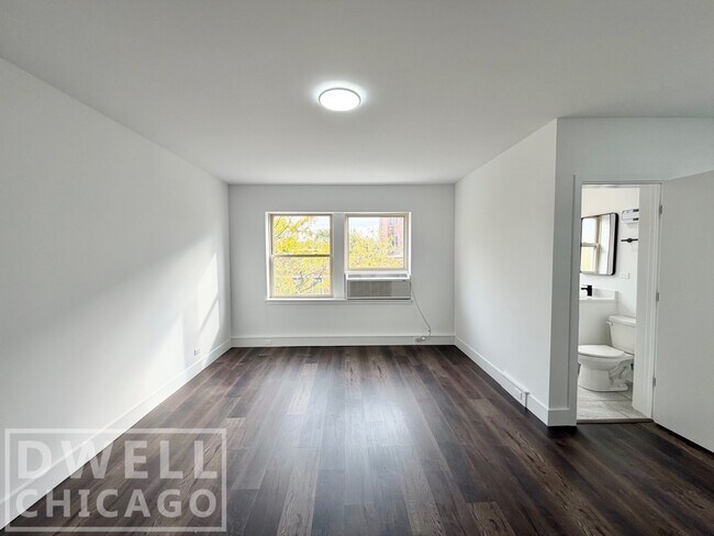 5634 N Clark St unit 301, Chicago, IL 60660 - photo 3