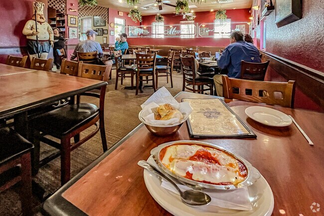 Locals have many varieties of food to choose from in the Flamingo Groves, FL neighborhood.