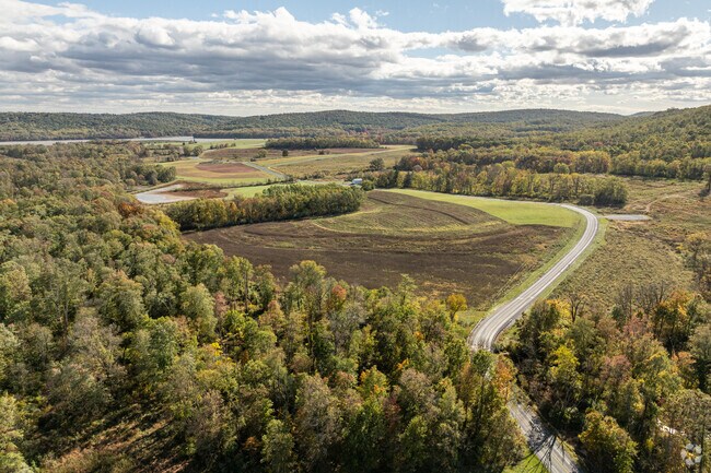 Middle Creek has a seasonal wildlife driving tour and over twenty miles of hiking trails.