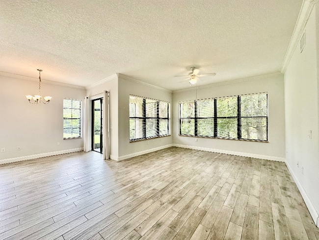 1334 Corso Palermo Ct, Naples, FL 34105 - photo 4