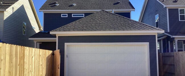 112 Woodrow Ln, Liberty Hill, TX 78642 - photo 5