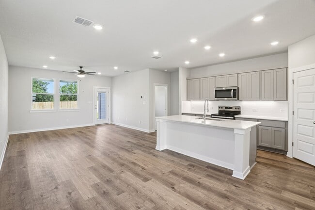 1204 Lavender Way, Georgetown, TX 78628 - photo 3