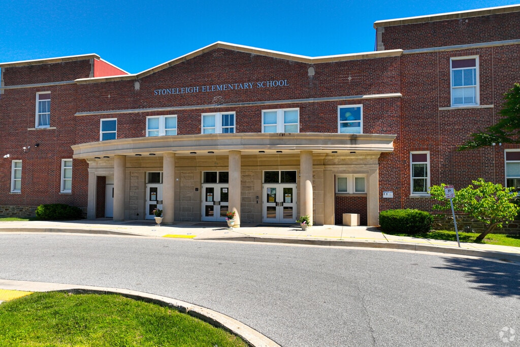 Stoneleigh Elementary School
serves students in the Townson Circle neighborhood.