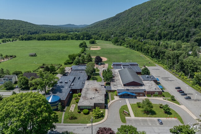 Kent Center School at 9 Judd Ave, Kent, CT 06757.